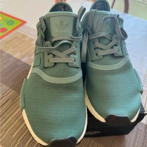 Women Adidas NMD R1